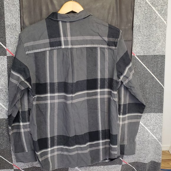Columbia Black/Grey/light Grey shirt with large plaid panels size L - Picture 2 of 4